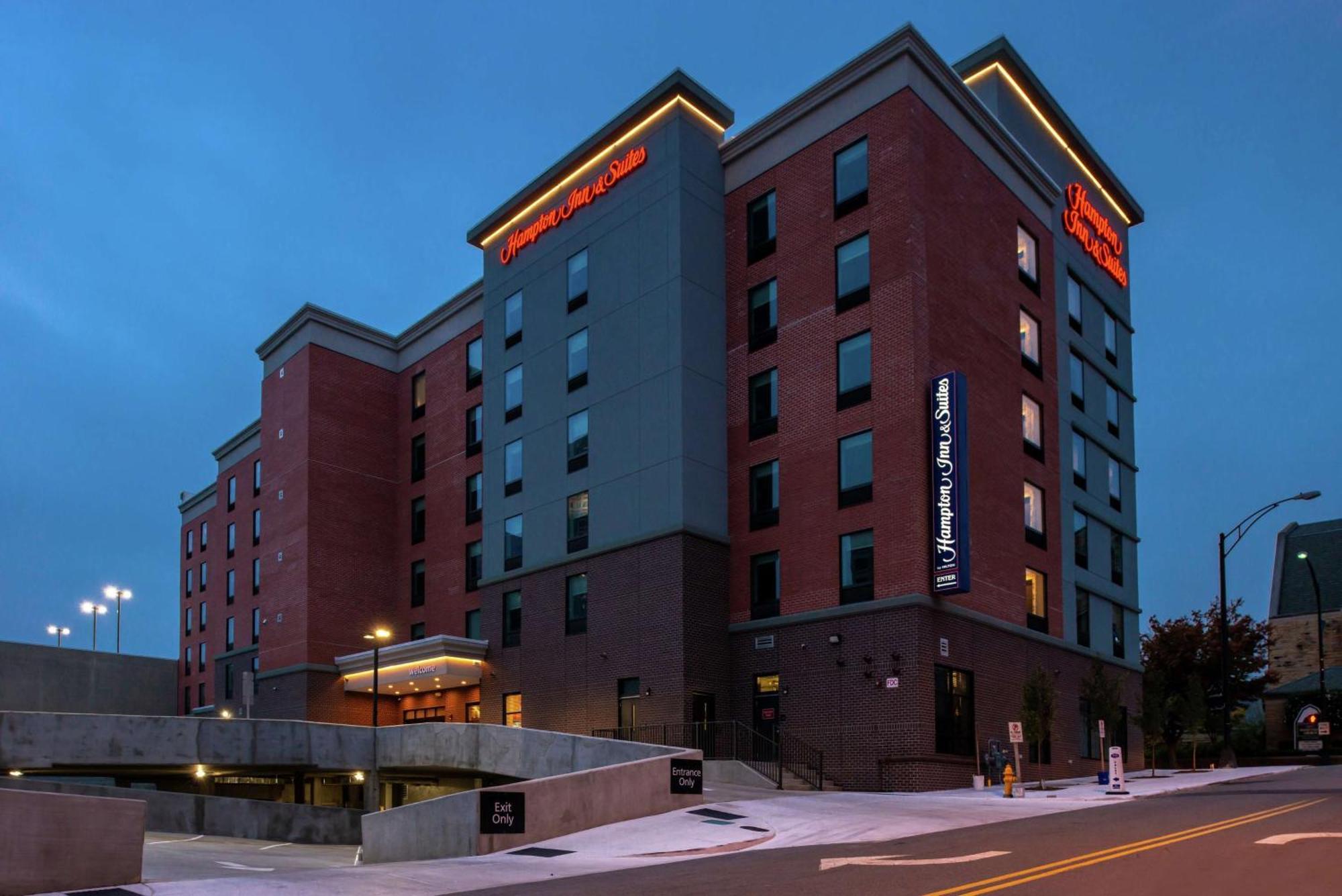 Hampton Inn & Suites Winston-Salem Downtown Exterior foto